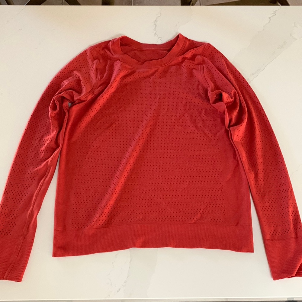 Lululemom workout top size small